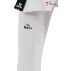 WT-stijl wedstrijd dobok met zwarte kraag