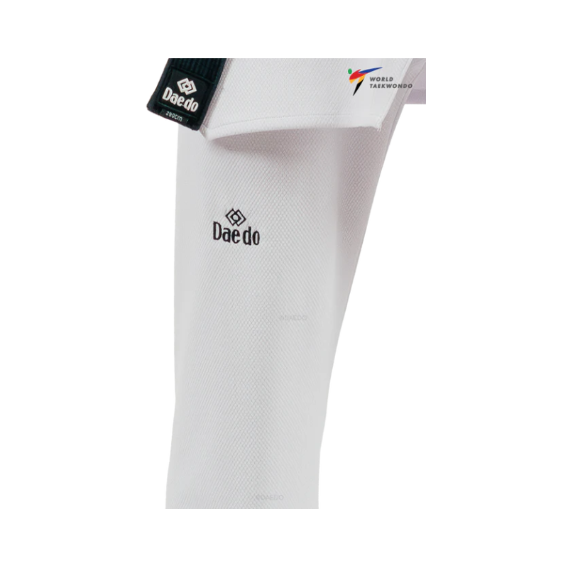 WT-stijl wedstrijd dobok met zwarte kraag