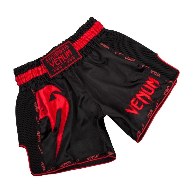 Short Muay Thai Venum Giant - Noir/Rouge