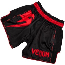 Short Muay Thai Venum Giant - Noir/Rouge